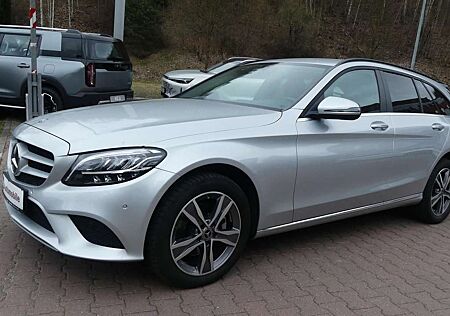 Mercedes-Benz C 220 d*T*4Matic*Klima*Sitzhzg*Kam*LED