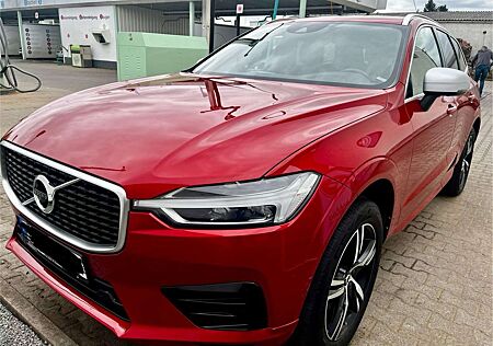 Volvo XC 60 XC60 R Design AWD Pilot assist AHK Panorama super Zusta