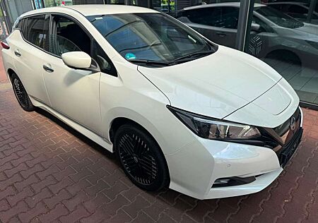 Nissan Leaf N-Connecta 40KW