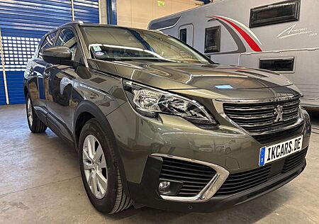 Peugeot 5008 1,2 PureTech ALU NAVI 7-Sitzer - ZR neu