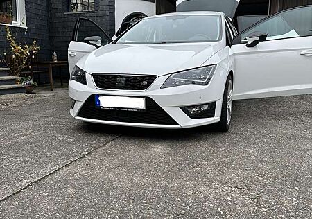 Seat Leon 1.4 FR, unfallfrei, 8-fach bereift