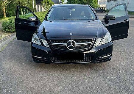 Mercedes-Benz E 350 CDI DPF 4Matic BlueEFFICIENCY 7G-TRONIC