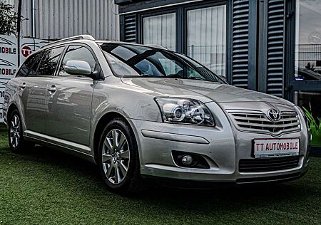 Toyota Avensis Executive 1.HAND| NAVI | AHK | TÜV NEU