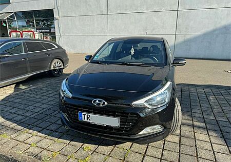 Hyundai i20 active Passion in gepflegtem Zustand