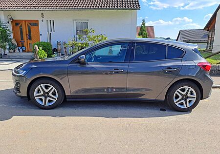 Ford Focus 1.0 EcoBoost Start-Stopp-System COOL