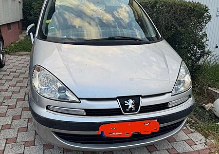 Peugeot 807 HDi 135 Family