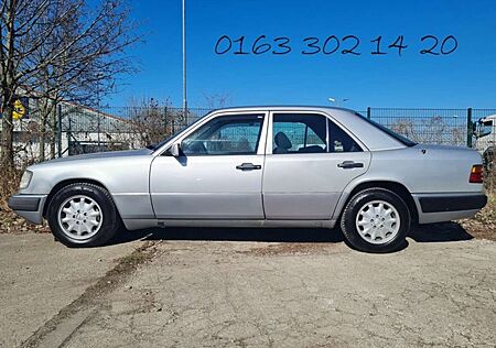 Mercedes-Benz E 280 gebraucht kaufen Mercedes-Benz E 280 KLIMA 2.HAND+SCHECKHEFT + H-GUTACHTEN+TÜV