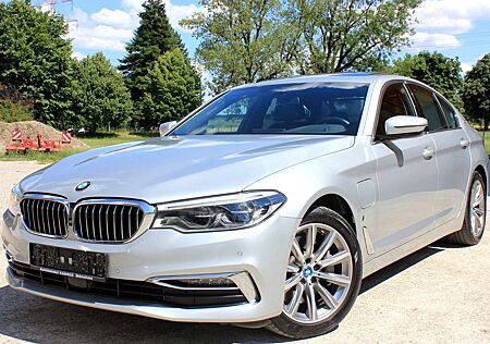 BMW 530 e Luxury Line Glasdach TV RFK HUD VOLL