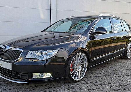 Skoda Superb II Combi Diesel Combi 2.0 TDI PD Elegance