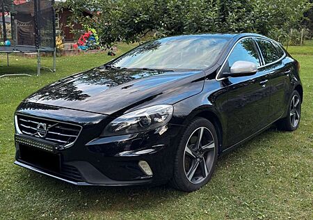 Volvo V40 D2 R-Design