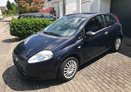 Fiat Grande Punto 1.2 8V Active Haupt und Abgasuntersuchung Neu