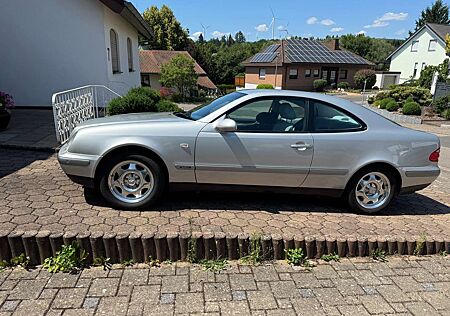 Mercedes-Benz CLK 200 CLK-Klasse Coupe Elegance
