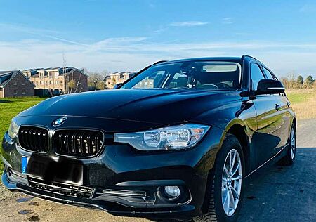 BMW 318d 318 Touring Aut. Advantage