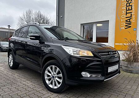 Ford Kuga Titanium = Automatik - Schiebedach - Navi =