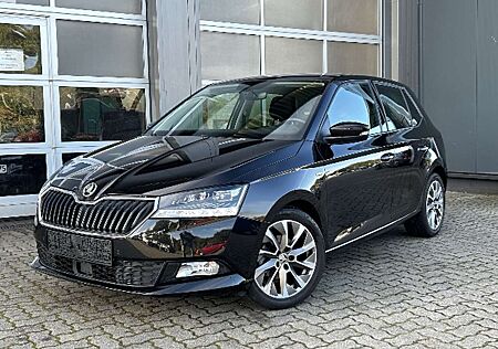 Skoda Fabia Clever / Panorama / Sitzheizung / CarPlay