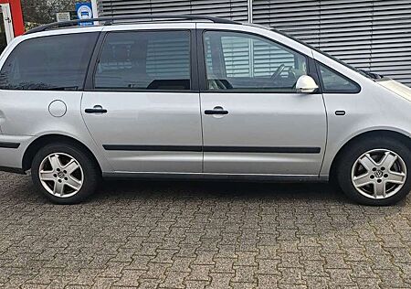 VW Sharan Volkswagen Trendline BlueMotion 7 Sitzer
