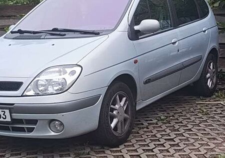 Renault Scenic 1.6 16V Privilege