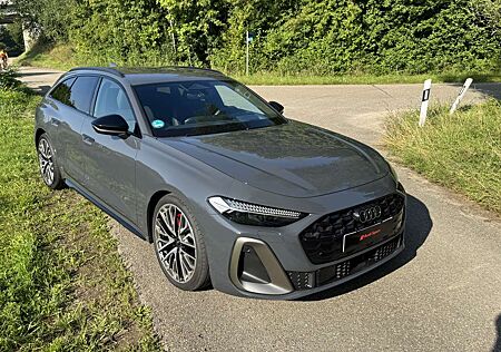 Audi A5 Avant TDI quattro S line Edition one Tech Pro