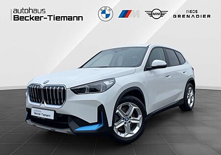 BMW iX 1 xDrive30 LivePro/Head-Up/CarPlay/Driving+/Parkin