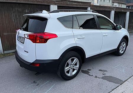 Toyota RAV 4 2.0 D-4D 4x2 Start-Stop Life