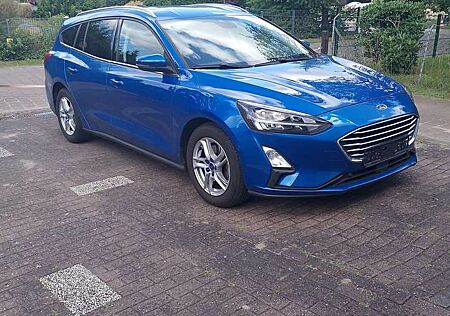 Ford Focus Cool & Connect