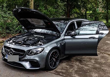 Mercedes-Benz E 63 AMG AMG E 63 S 4Matic+ T 9G-TRONIC