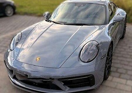 Porsche 992 911 Carrera 4 GTS PDK