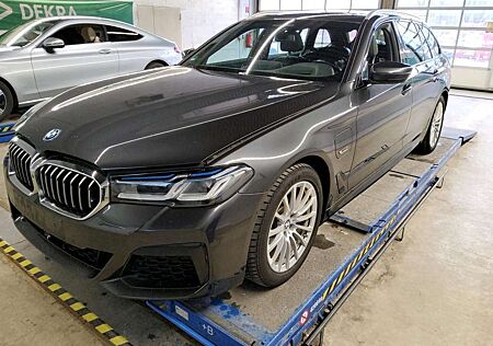 BMW 530 e xDRIVE TOURING M SPORT/LSR/ACC/HuD/PANO/360