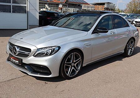 Mercedes-Benz C 63 AMG Lim. SportAbgas_Pano_Distro_Burmes_Coma