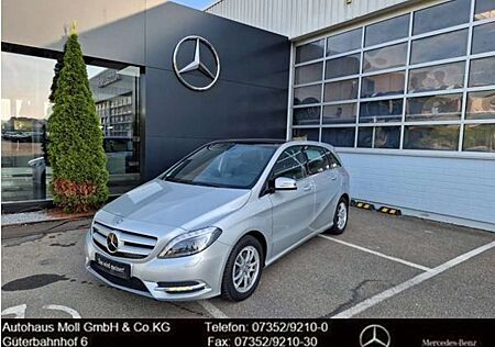 Mercedes-Benz B 180 Sport|Kamera|AHK|Pano|BiXenon|Navi|Vario|