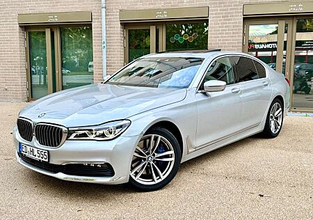 BMW 750 d xDrive +NAVI+LEDER+SCHIEBEDACH+HEAD UP+