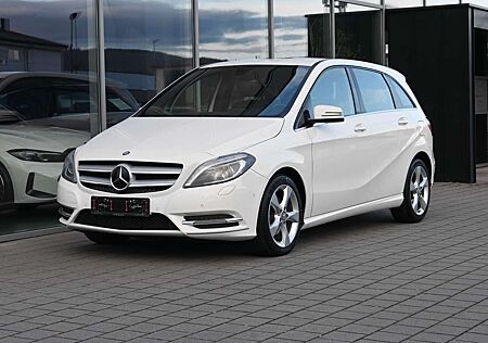 Mercedes-Benz B 200 CDI BlueEFF. Aut. *SPORTPAKET*AHK*XENON*