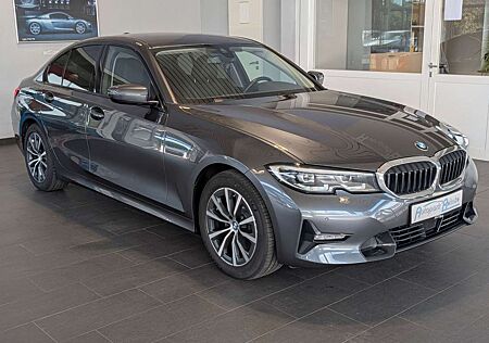 BMW 320 i Sport Line *LCPro*KAM*LED*Sitzh.*Memory*ACC
