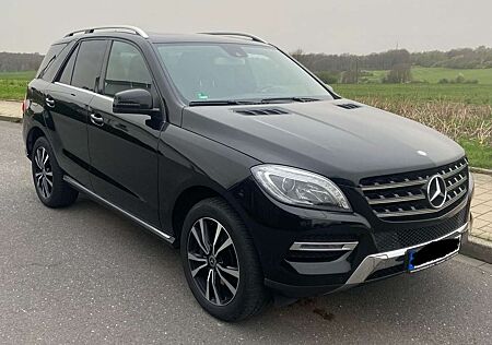 Mercedes-Benz ML 350 BlueTEC 4MATIC 7G-TRONIC