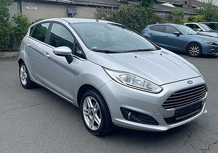 Ford Fiesta Titanium/Winterkompletträder/TüV06/26