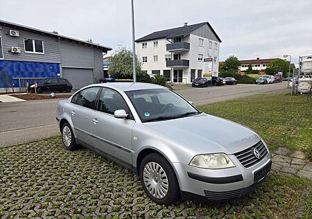 VW Passat Volkswagen Basis