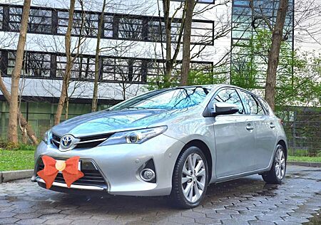Toyota Auris 1.8 VVT-i Hybrid Automatik Life Plus