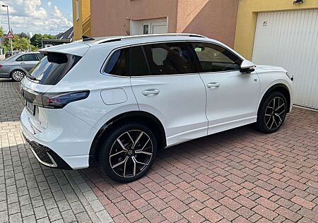 VW Tiguan Volkswagen 1.5 eHybrid OPF DSG R-Line