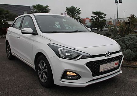 Hyundai i20 1.Hand, DCT, Klima, PDC, SHZ,Lenkradheizung