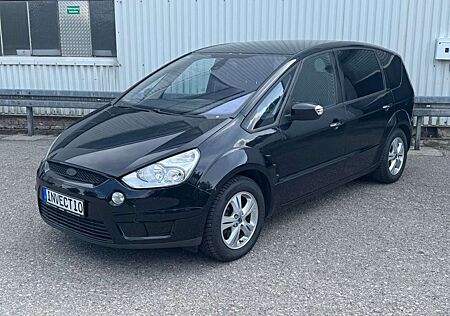 Ford S-Max Titanium*1. Hand*