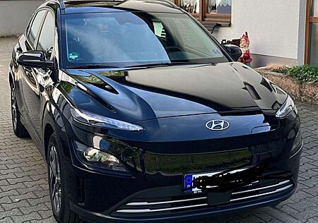 Hyundai Kona EV Select