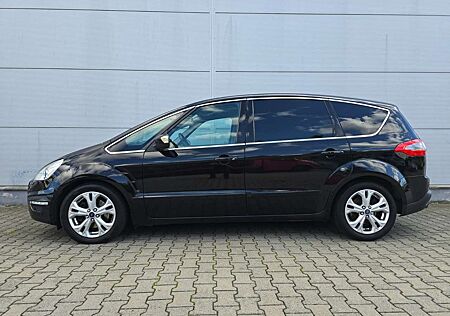 Ford S-Max Titanium