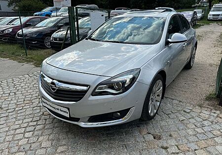 Opel Insignia Innovation 4x4 Scheckheft 8-fach bereif