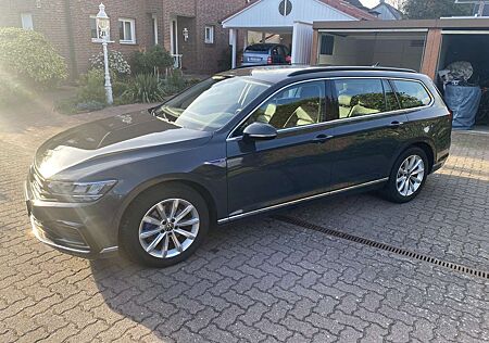 VW Passat Variant Volkswagen GTE