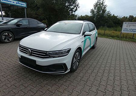 VW Passat Variant Volkswagen GTE Aut. Navi LED SHZ ACC Kamera