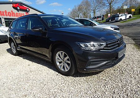 VW Passat Variant Volkswagen Basis aus 1. Hand