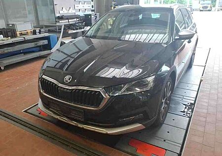 Skoda Octavia Combi Scout 2.0 TDI 4x4 DSG*AHK*PANO*