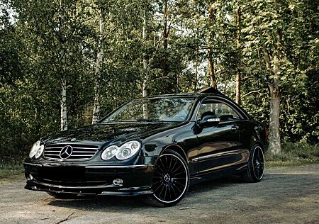 Mercedes-Benz CLK 200 Coupe Kompressor Avantgarde