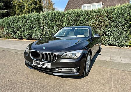 BMW 730 d Lim-STNDHZG-ALU-KAMERA-LED-4xSZH-GEPFLEGT-HUD