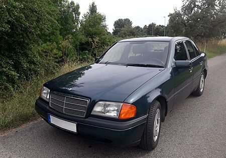 Mercedes-Benz C 180 Classic